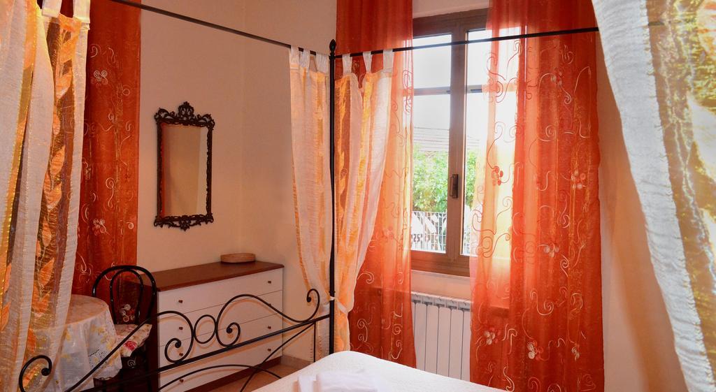 La Casa Delle Rose Room With Air Conditioning La Spezia Kültér fotó